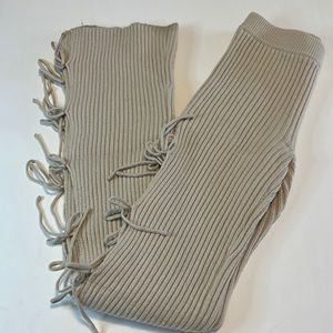 GUIZIO sweater, ribbed knit side, tie pants